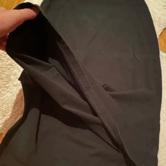 Black skirt guess - Picture 7 of 9